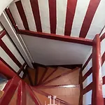 L'escalier D'h 3 Duplex Charm & Family Apartman *