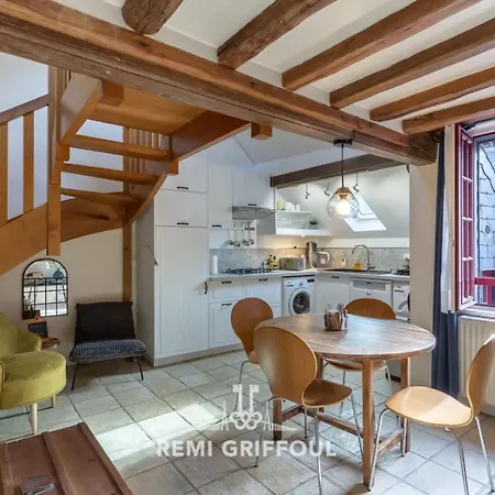 L'escalier D'h 3 Duplex Charm & Family شقة