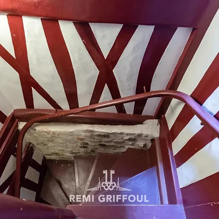 L'escalier D'h 3 Duplex Charm & Family شقة